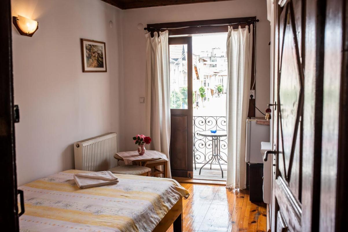 Kazasovata Guest House Tryavna Ngoại thất bức ảnh