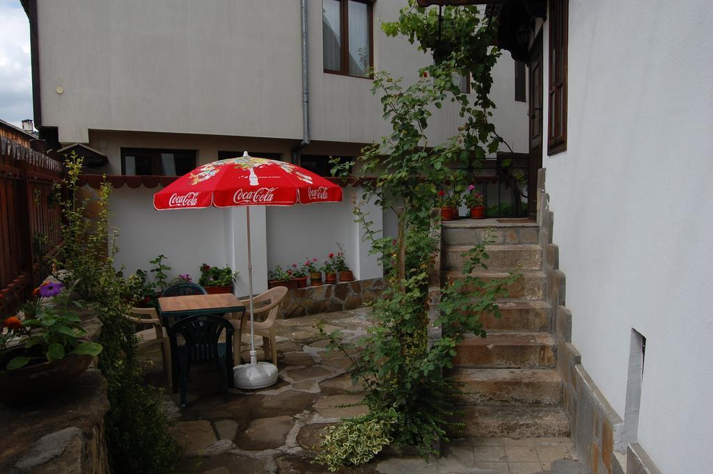 Kazasovata Guest House Tryavna Phòng bức ảnh